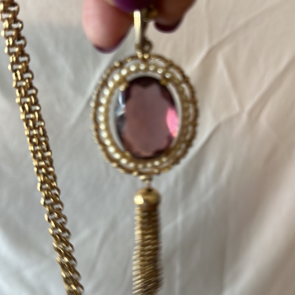 VINTAGE AVON  purple stone on long gold-filled  chain - Picture 6 of 7
